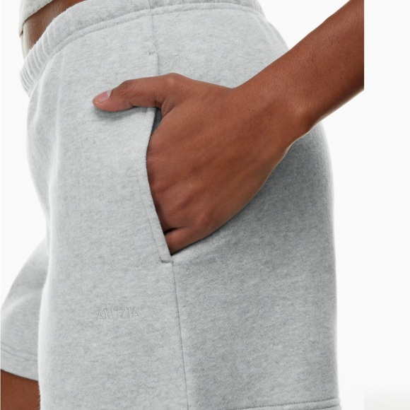 Aritzia TNA sweat fleece cozy fleece perfect fit in small. Few stains pictured! - Picture 6 of 10